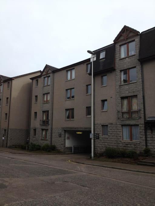 Granite Getaways - Union Skyview Apartment Aberdeen Bagian luar foto