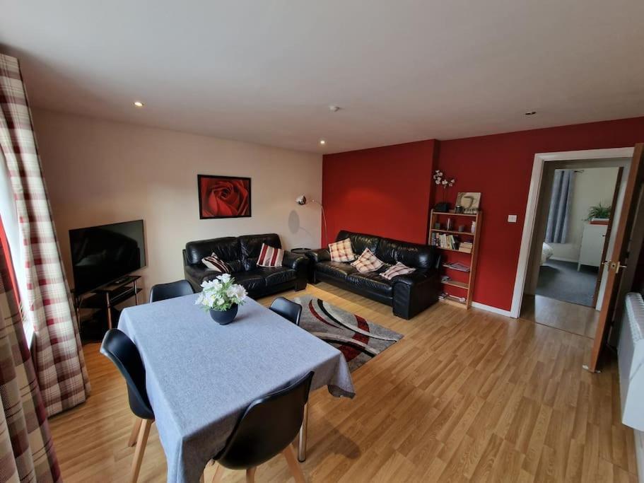 Granite Getaways - Union Skyview Apartment Aberdeen Bagian luar foto
